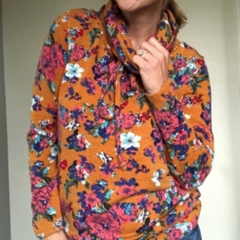 Wonderland by orange cowl neck floral shirt medium